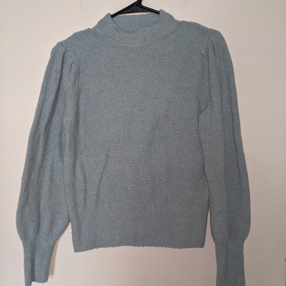 ❤️‍🔥3 for $15 Pink Republic puff sleeve baby blue sweater